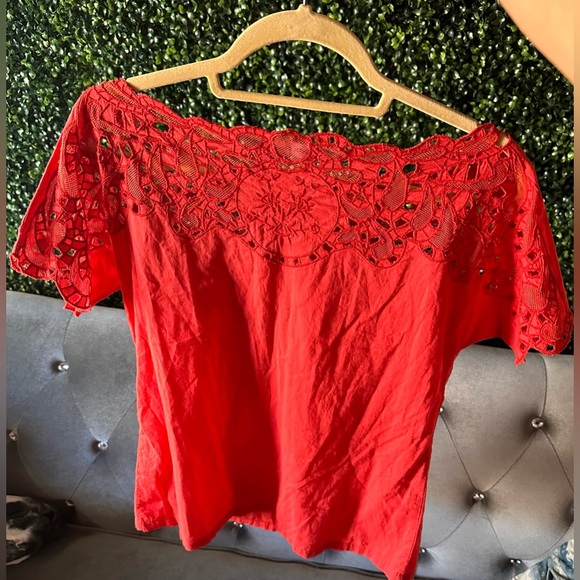NWT Red Eyelit Lace Trim Crew Neck Short Sleeve Top - Picture 2 of 4